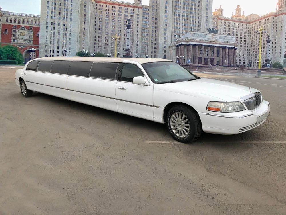 Discover the Pinnacle of Luxury with a Good Service Limo Company